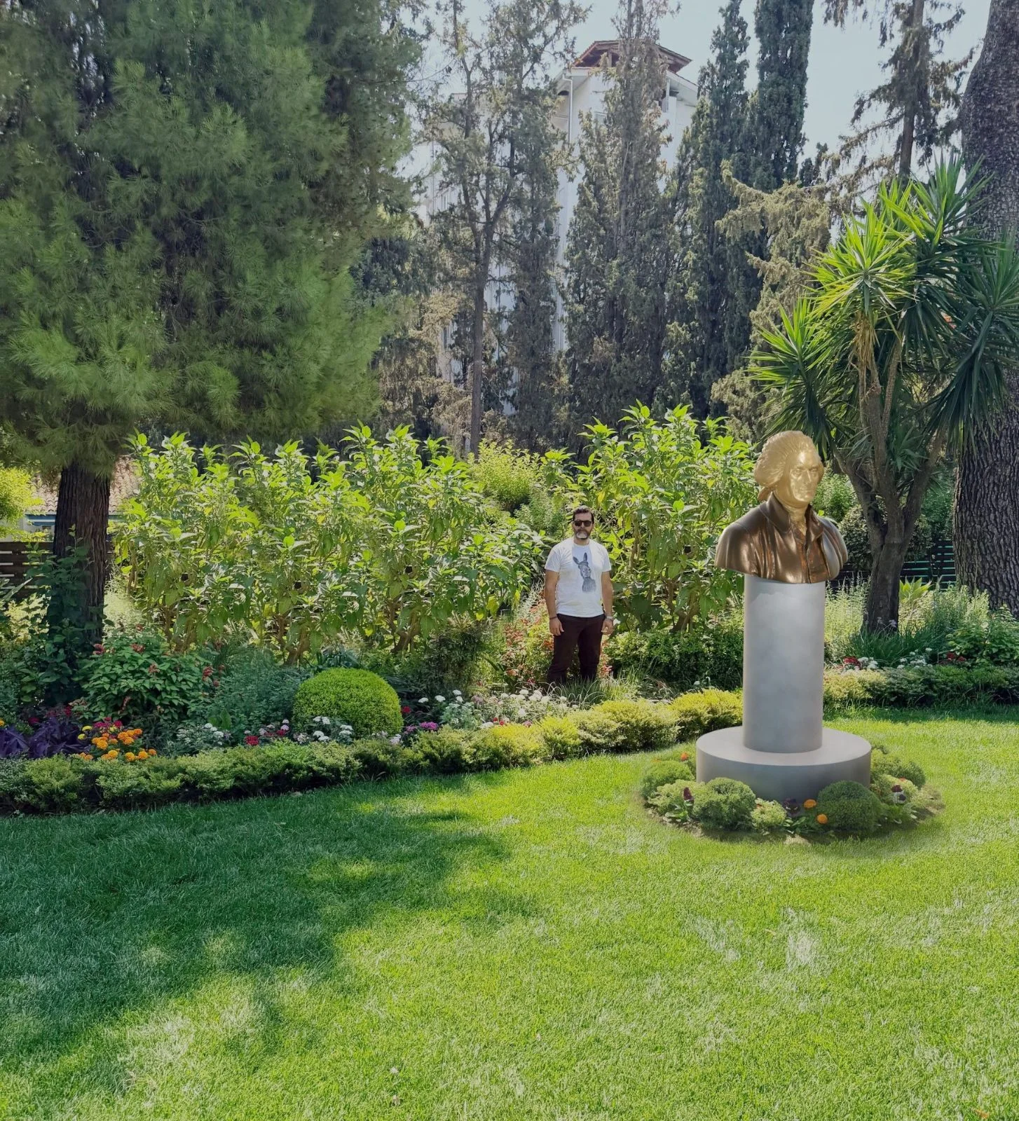 Concept visualization: the bust on the back lawn
