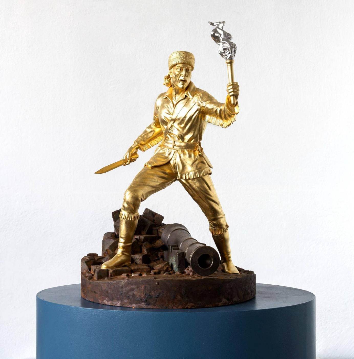 Davy Crockett at the Alamo, 24-karat gold leaf tabletop sculpture